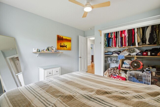 Building Photo - 730 Nagel Dr