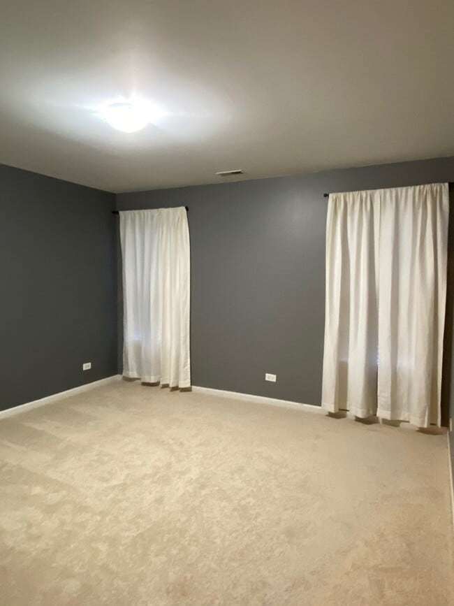 Building Photo - 364 Grape Vine Trail