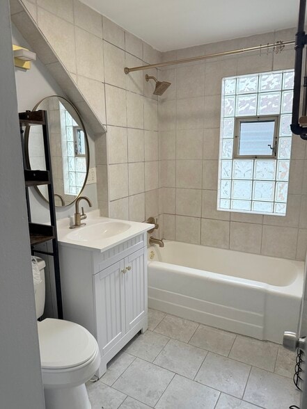 Building Photo - 2807 N 74th Ct