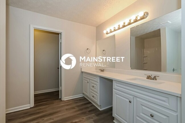Building Photo - 4 Bedroom Pet-Friendly Home in ATLANTA, GA with Main Street Renewal