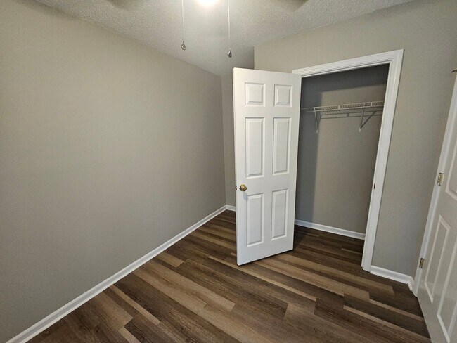 Building Photo - Remodeled Ranch Home Minutes from Uptown Charlotte