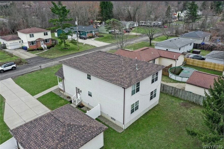 Building Photo - 4996 Thurston Ave