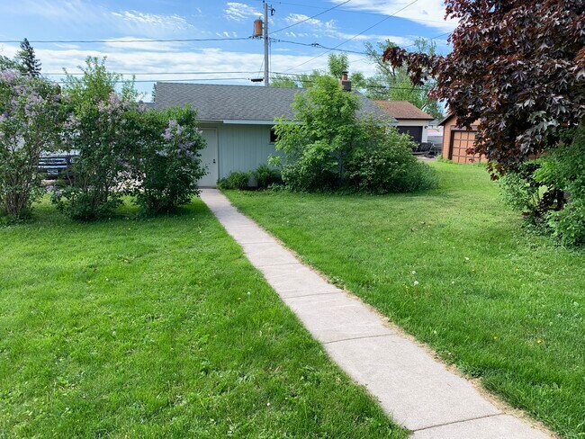 Building Photo - 4616 Dodge St