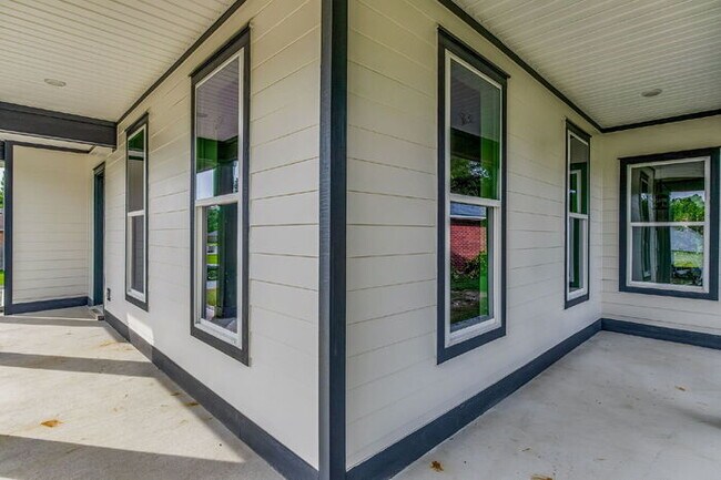 Building Photo - This luxurious new custom home in the sought-after Shadow Grove subdivision is a masterpiece of m...