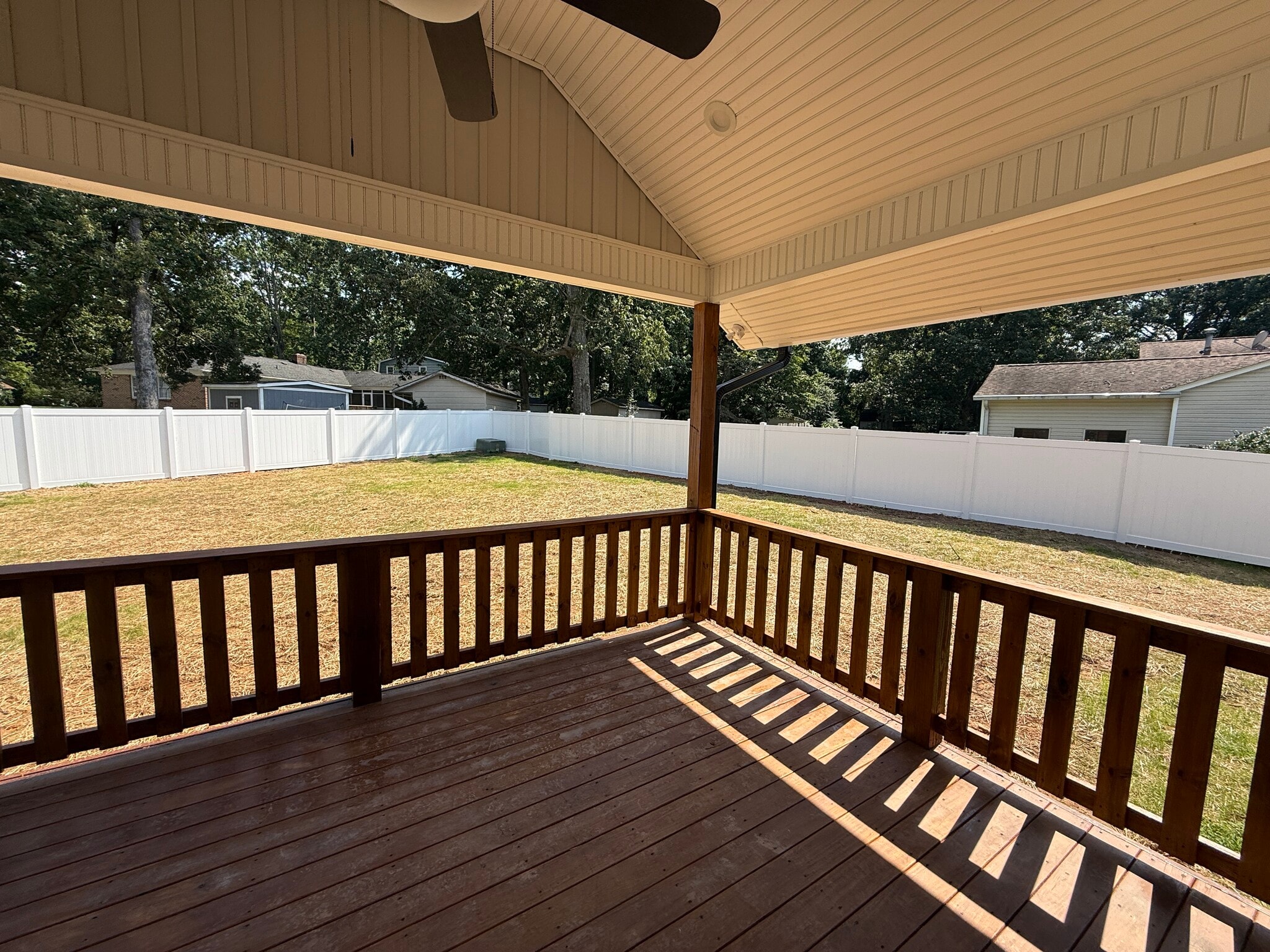 Building Photo - 725 Brookside Dr