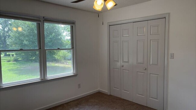 Building Photo - TR Lawing Realty Property