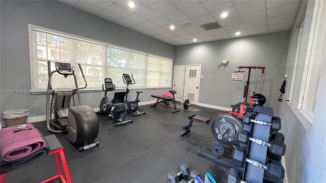 Building Photo - 9481 SW 78th Ave