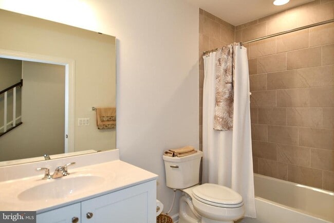 Building Photo - 13825 Estuary Pl