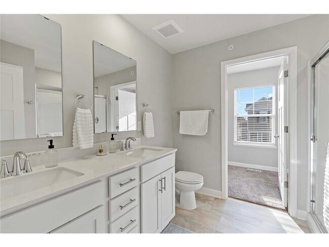 Building Photo - 10606 Weston Wy N
