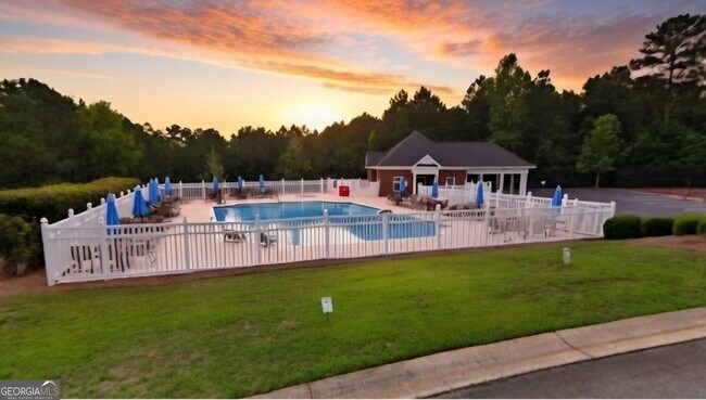 Building Photo - 643 Millrun Ct