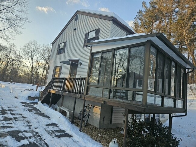 Building Photo - 27 Summer St