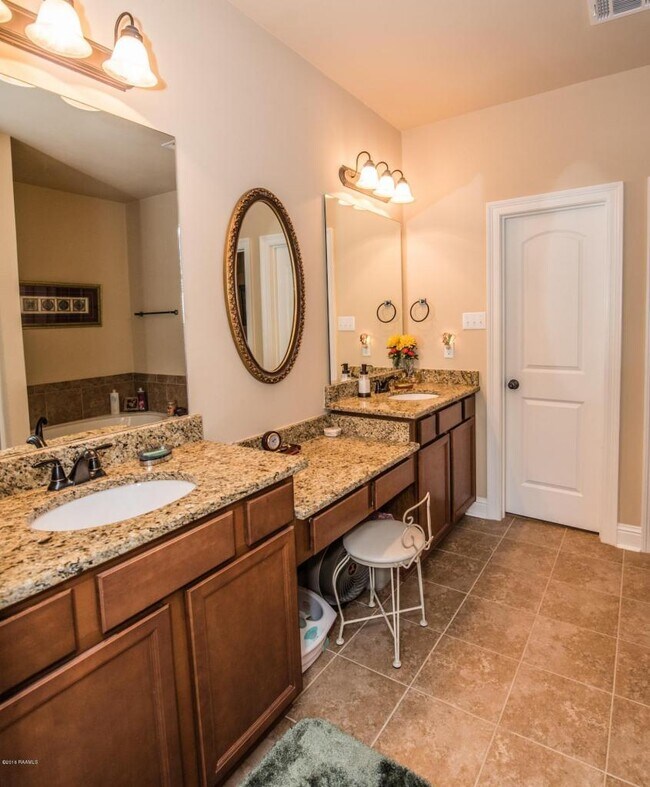 Building Photo - 103 Briar Leaf Way