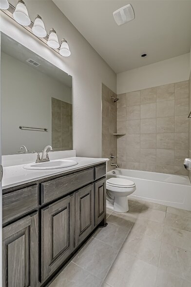 Building Photo - 327 Sweetspire Dr