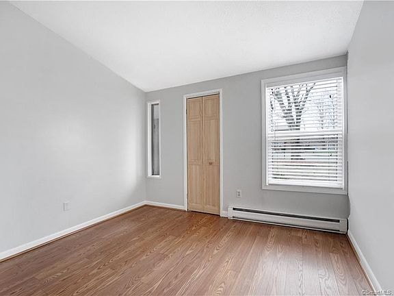 Building Photo - 12 Little River Ln