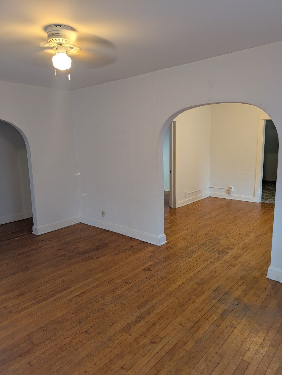 Building Photo - 2069 Winnebago St