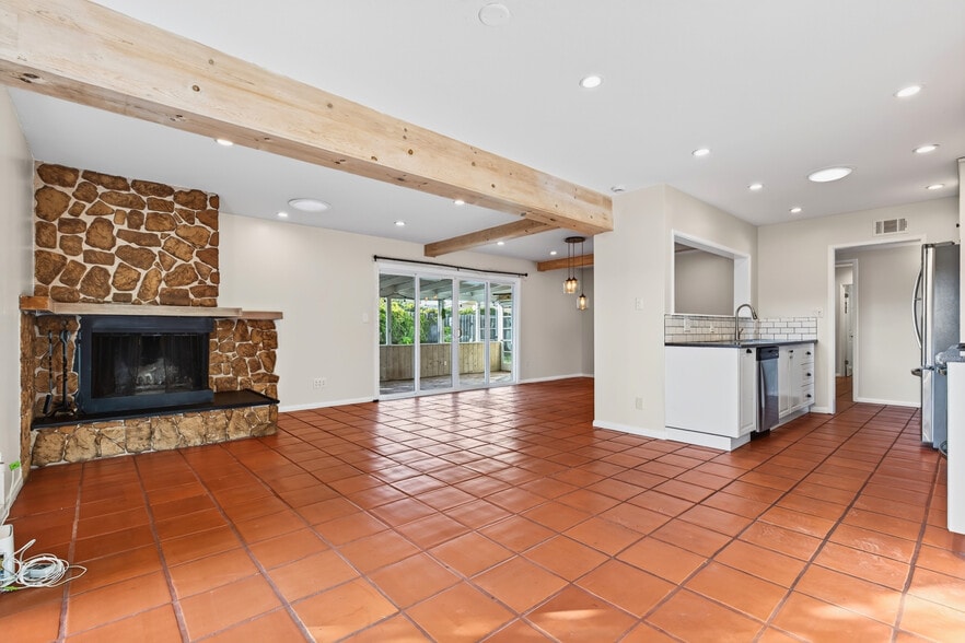Building Photo - 4144 Tolowa St