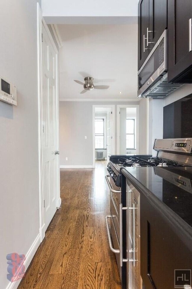 Building Photo - East 3rd Street