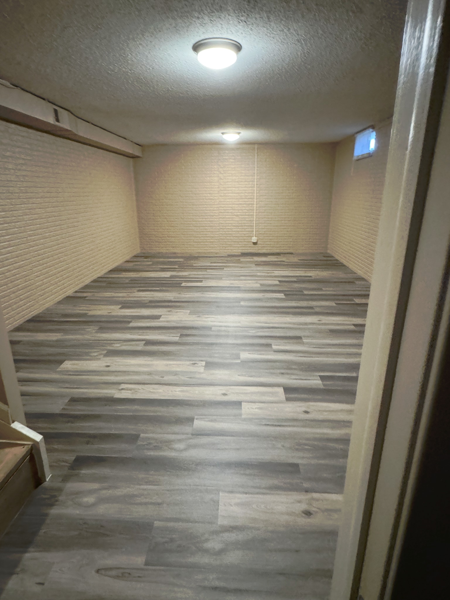 Building Photo - 309 N 6th Ave