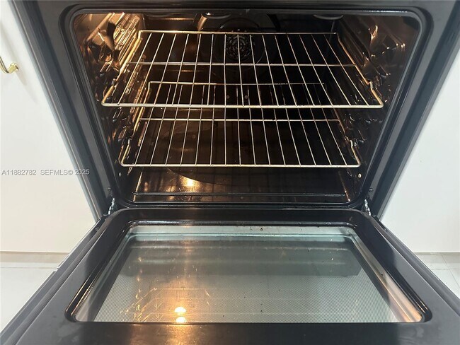 Building Photo - 1624 NW 90th Way