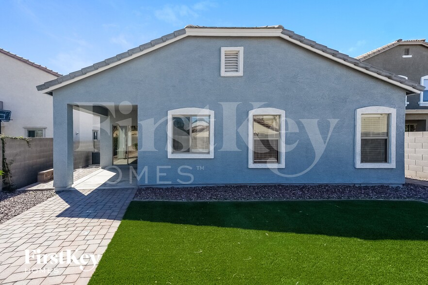 Building Photo - 1210 W Vineyard Plains Dr