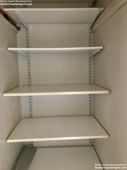 Building Photo - 55 Moreland St