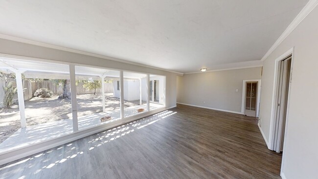 Building Photo - 5204 Rincon St