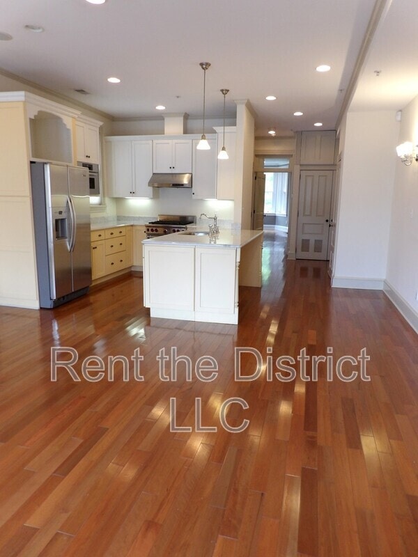 Building Photo - 1130 5th St NW