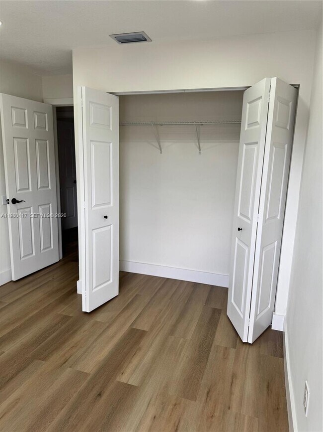 Building Photo - 9425 SW 4th Ln