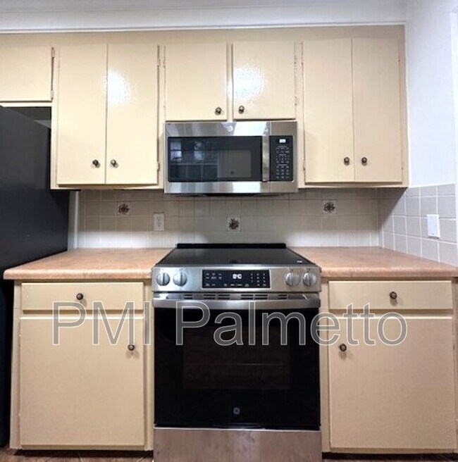 Building Photo - 222 Indian Creek Cir