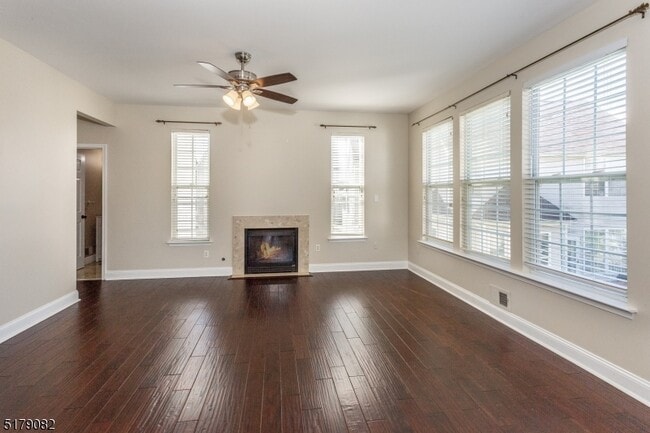 Building Photo - 135 Winding Hill Dr