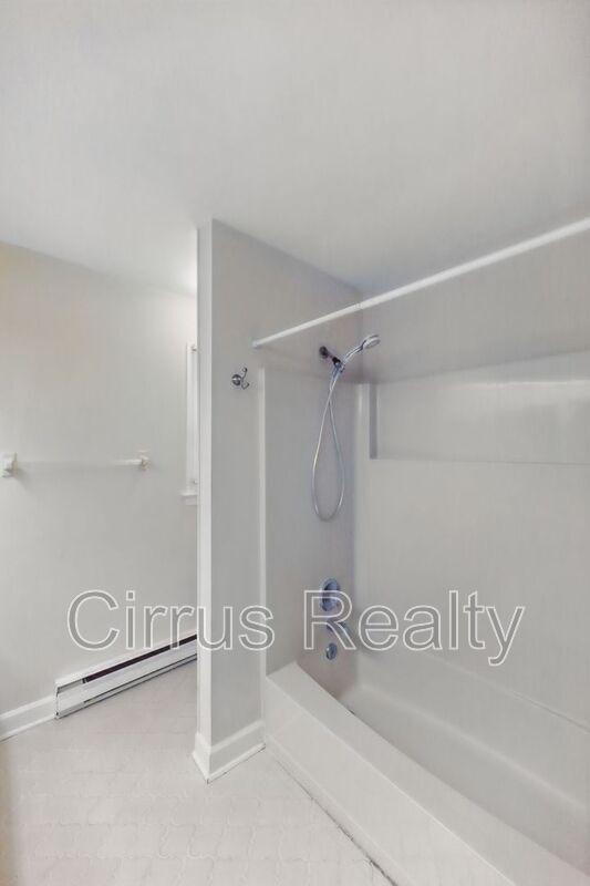 Building Photo - 156 Circle Ct