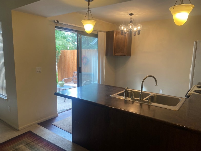 Building Photo - 2639 S Xanadu Way