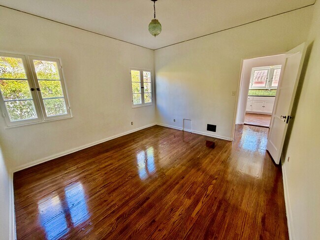 Building Photo - 1711 Idaho Ave
