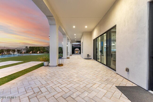 Building Photo - 5348 W Encanto Verde
