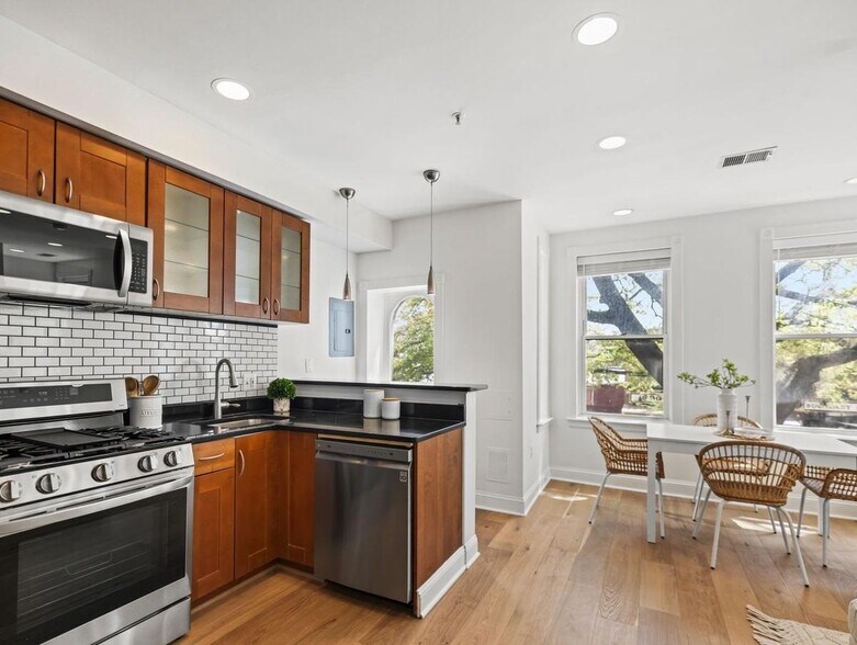 Building Photo - 115 Rhode Island Ave NW