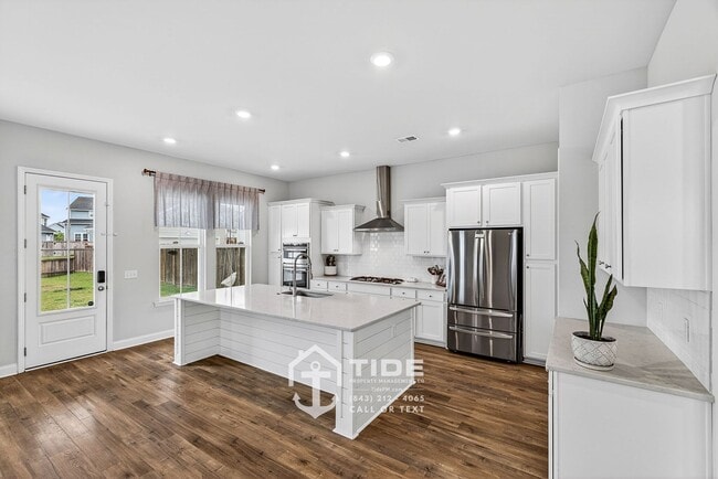 Building Photo - Private Retreat with Modern Upgrades