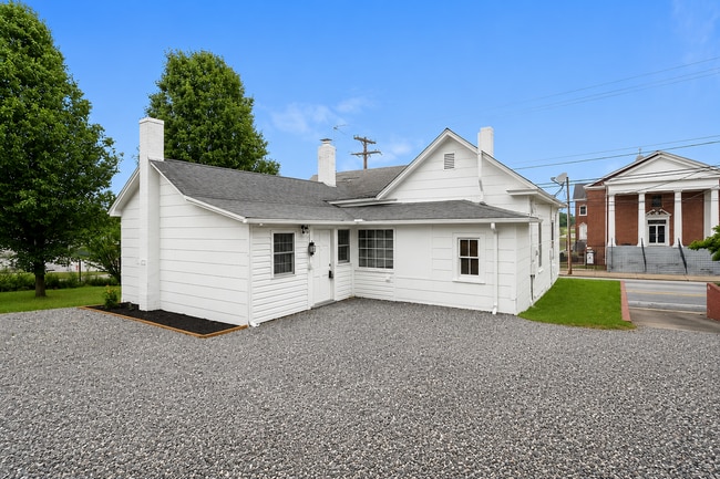 Building Photo - 1200 E Green Dr