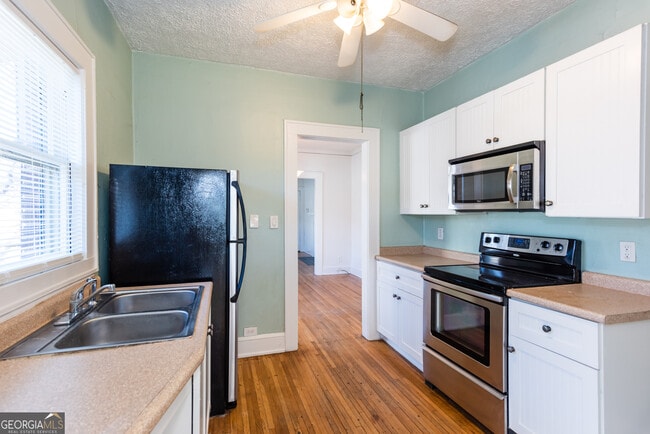 Building Photo - 1786 Center Ave