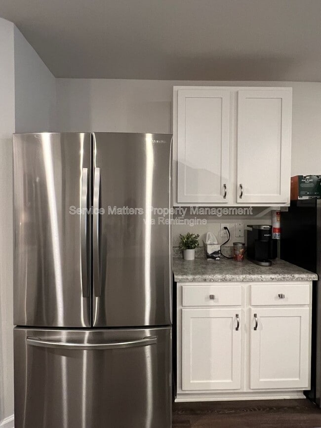 Building Photo - 921 Lovebird Ct