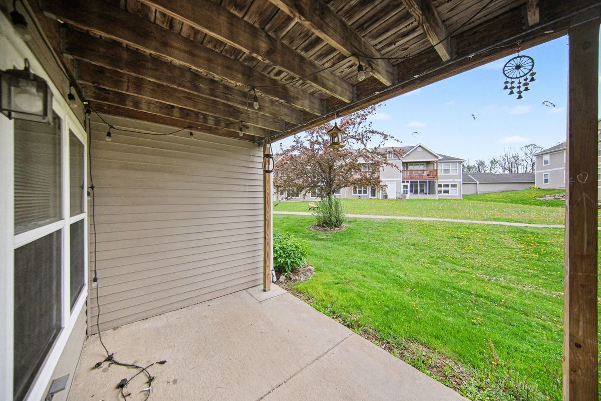 Building Photo - 1305 Millbrook Trail