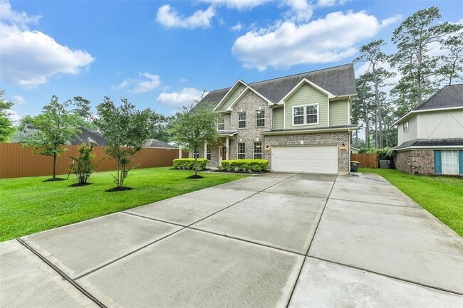Building Photo - 15407 Cypress Gdns Dr