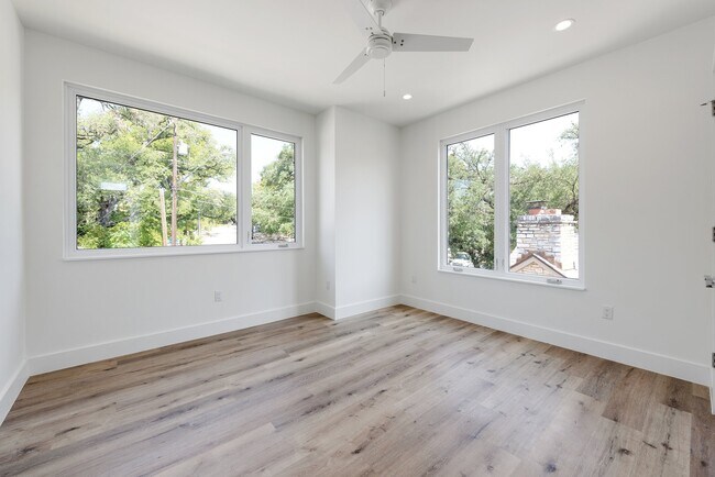 Building Photo - 3107 Walling Dr