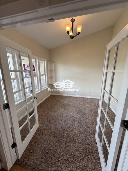 Building Photo - 1156 W 25 S