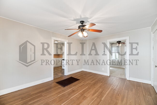 Building Photo - 1532 S Edwards St