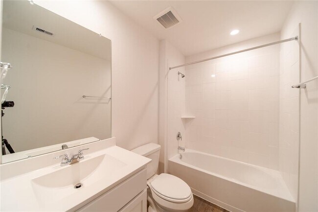 Building Photo - 30831 Khepri Ct
