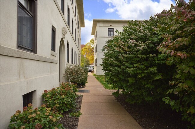 Building Photo - 603 Westgate Ave