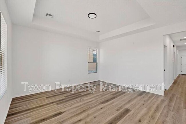 Building Photo - 6618 Sydney Drive NE