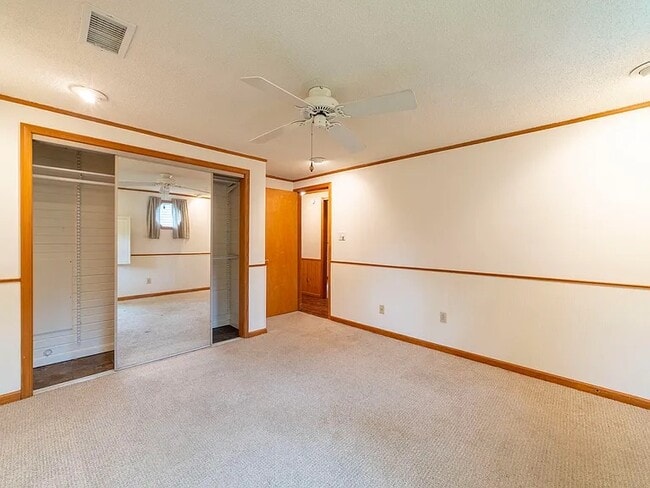 Building Photo - Rutledge Home