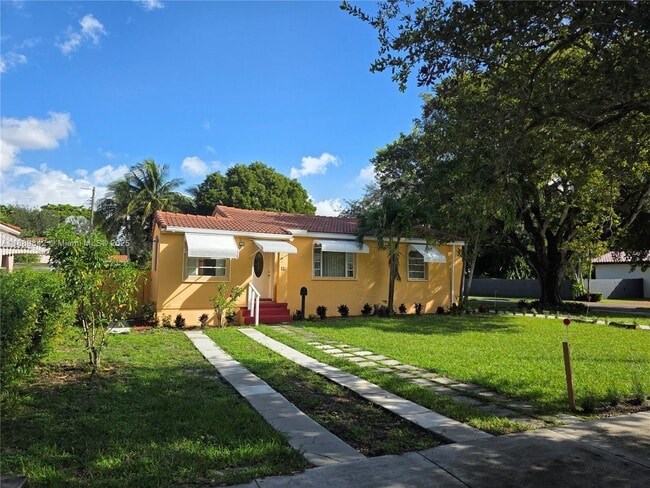 Primary Photo - 1 N Melrose Dr