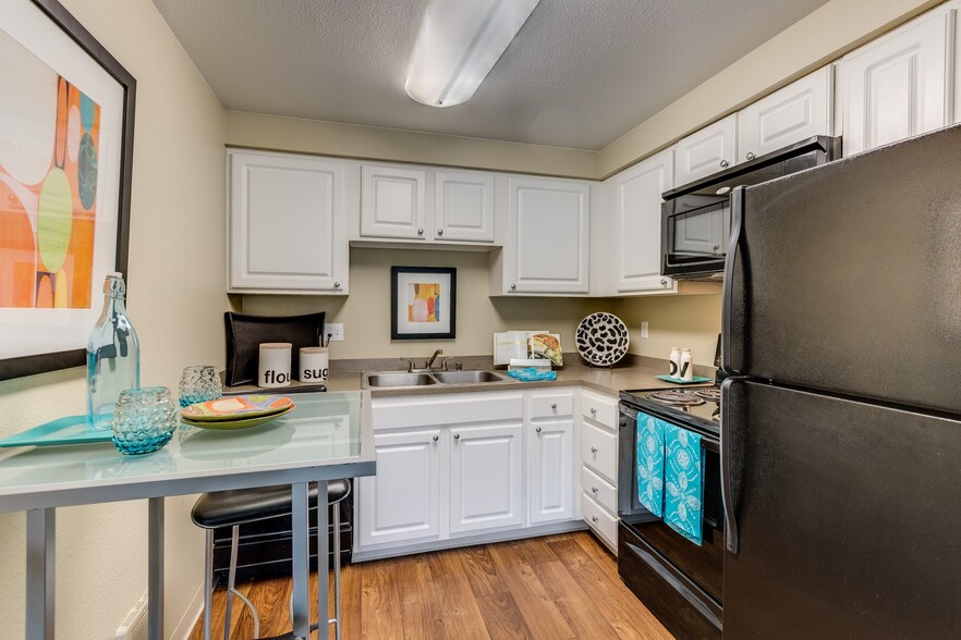 Building Photo - Fulton's Crossing and Landing